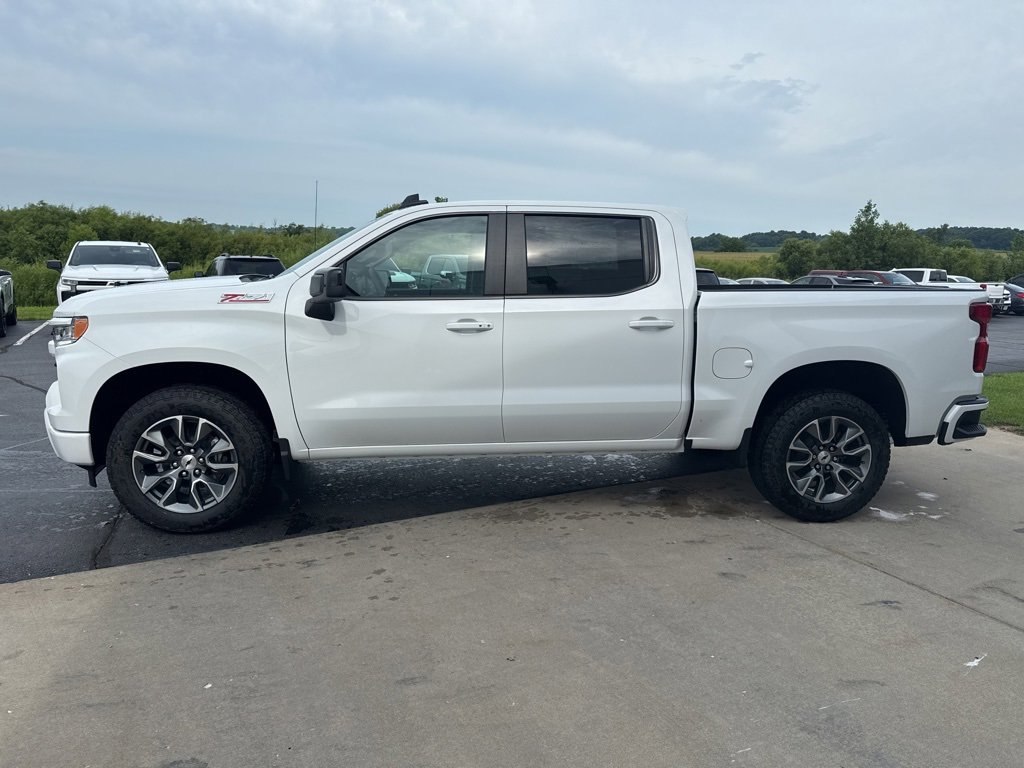 2026 Chevrolet Silverado 1500 RST photo 4