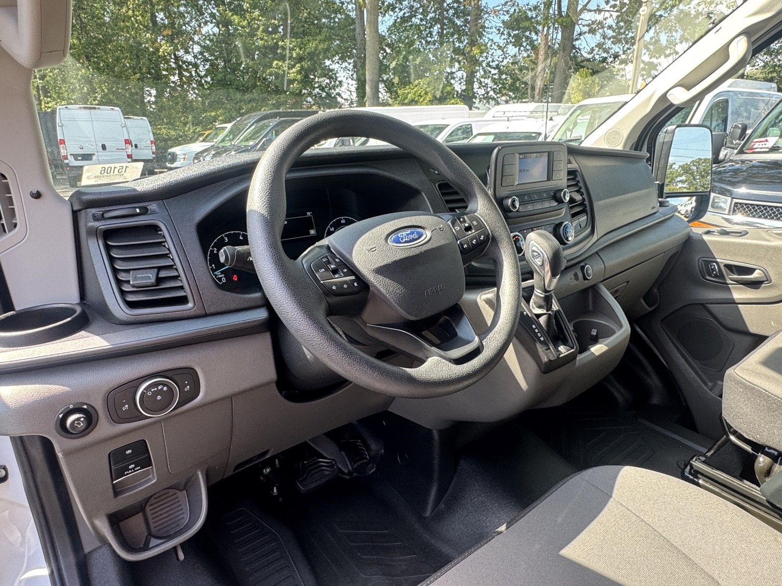 2022 Ford Transit photo 4