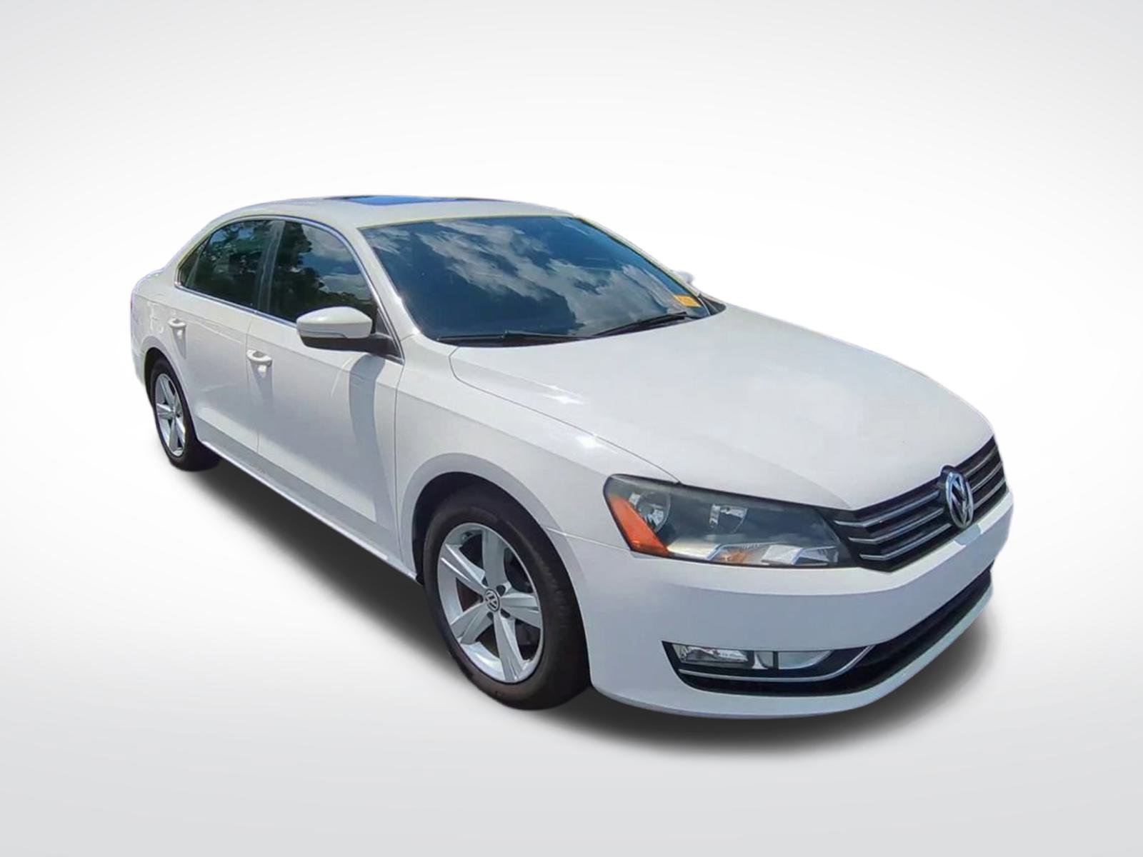 Used 2015 Volkswagen Passat Limited Edition with VIN 1VWAT7A39FC082327 for sale in Bradenton, FL