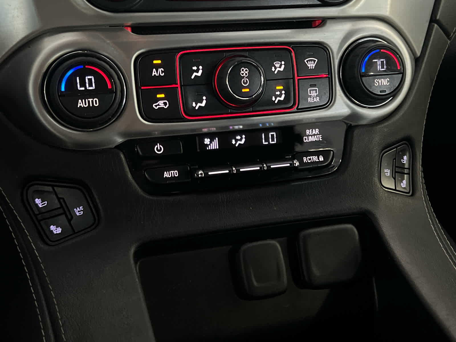 2016 Gmc Yukon XL SLT photo 24