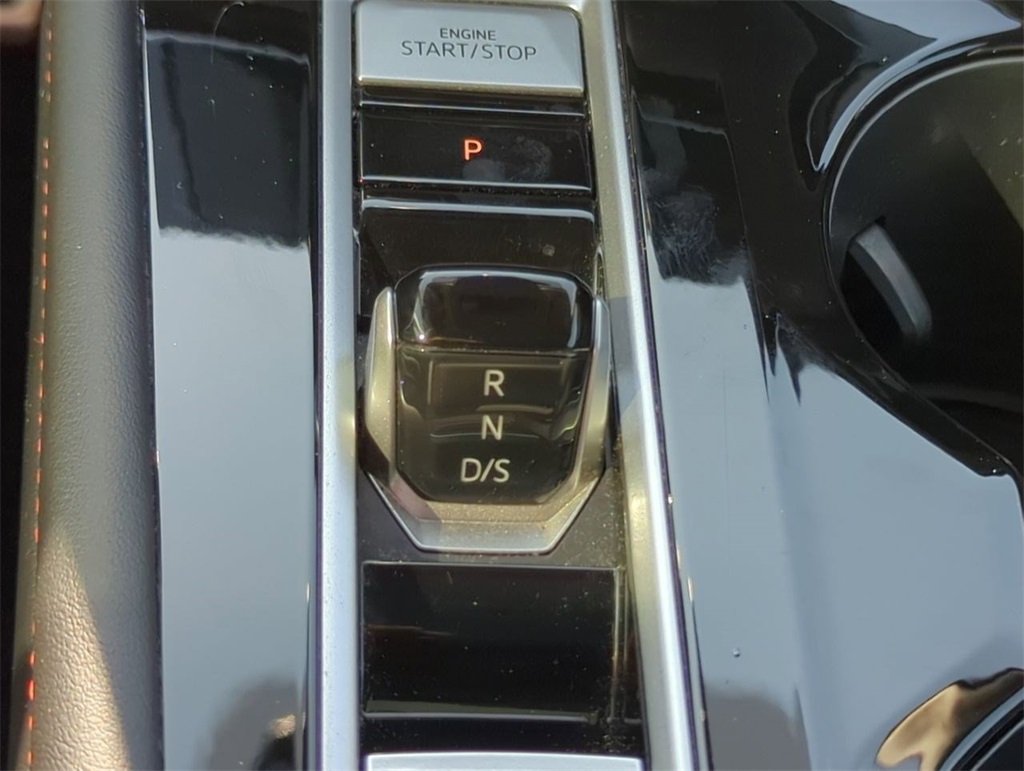 2024 Volkswagen Atlas Peak Edition SEL photo 11