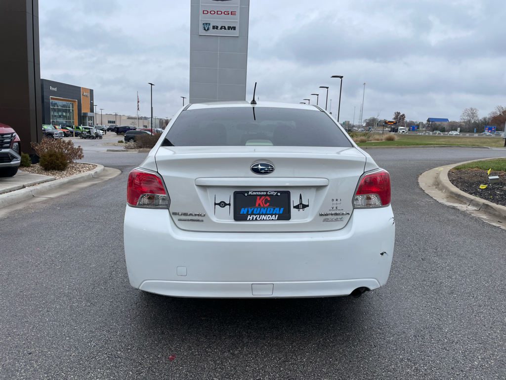 2013 Subaru Impreza Premium photo 4