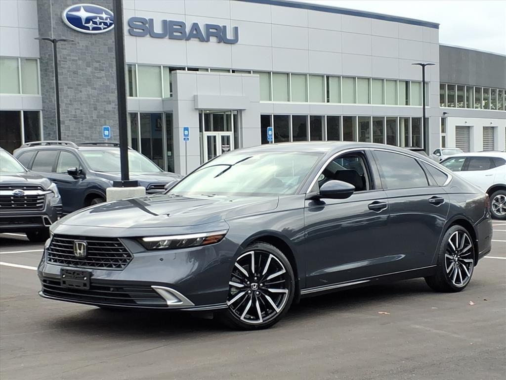 2023 Honda Accord Hybrid Touring's photo