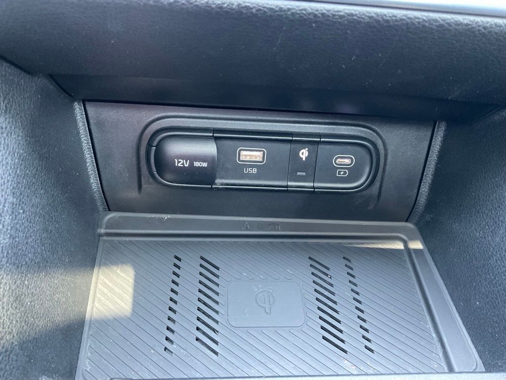 2024 Kia Sportage SX photo 10