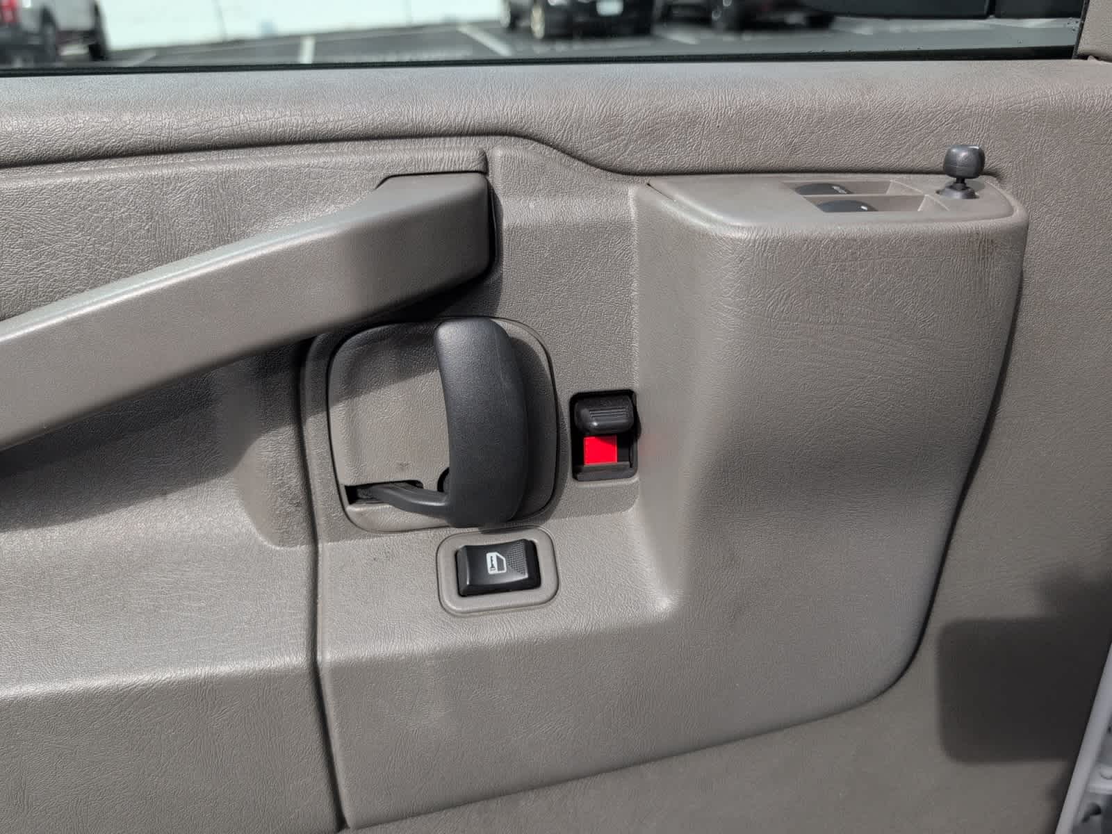 2023 Gmc Savana 2500 Cargo photo 3