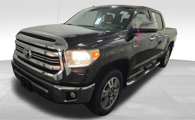 2017 Toyota Tundra Platinum's photo