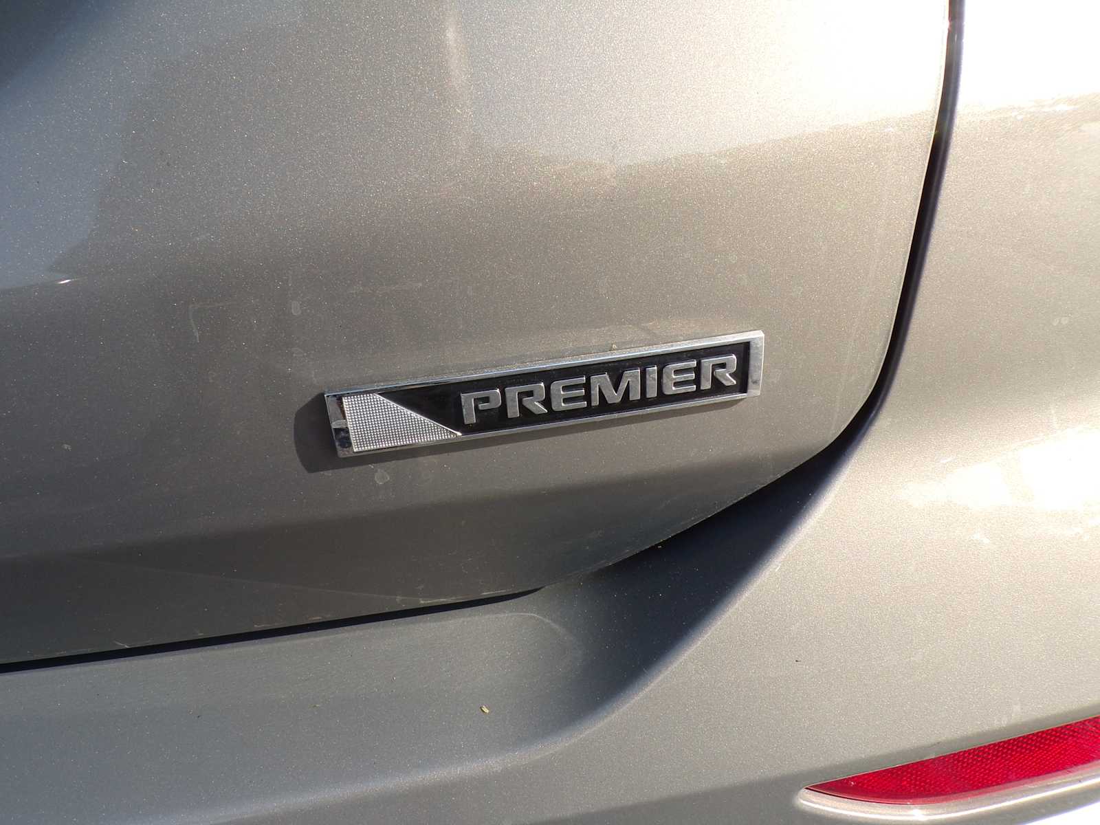 2018 Chevrolet Equinox Premier photo 18