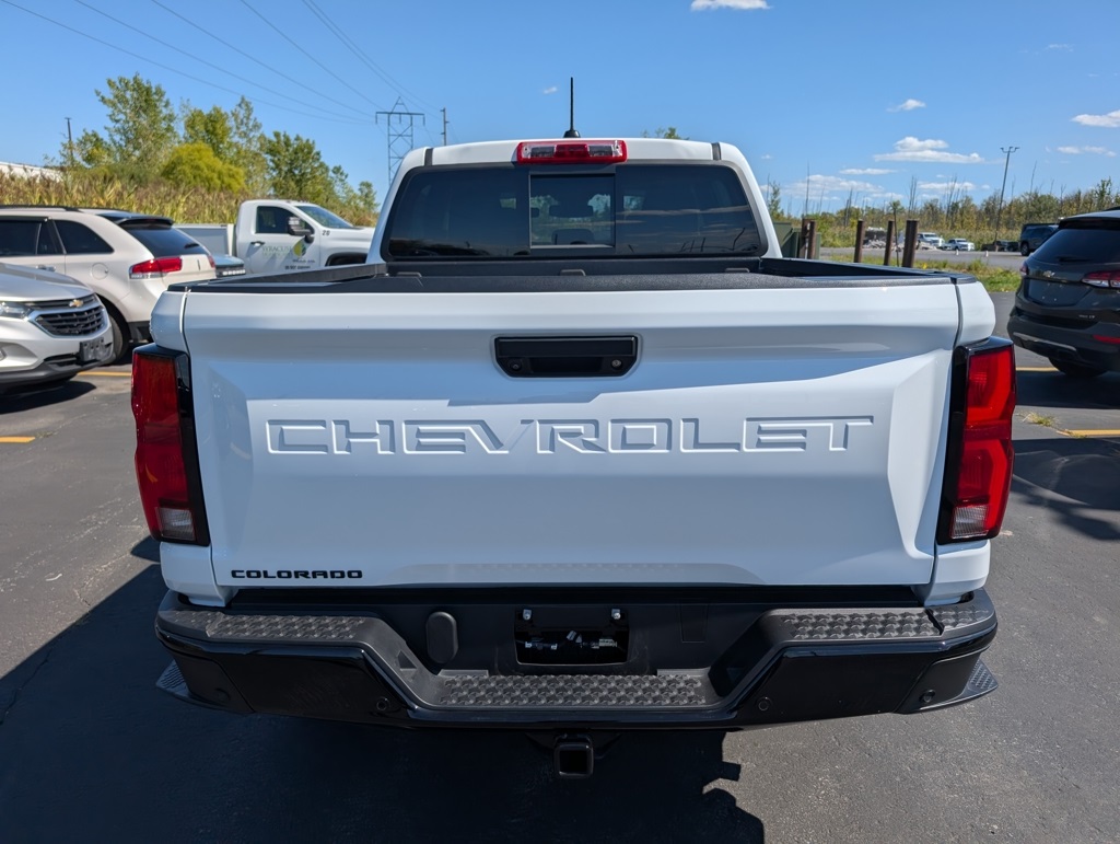 2024 Chevrolet Colorado Z71 photo 5