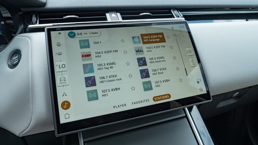 2025 Land Rover Range Rover Velar SE photo 38