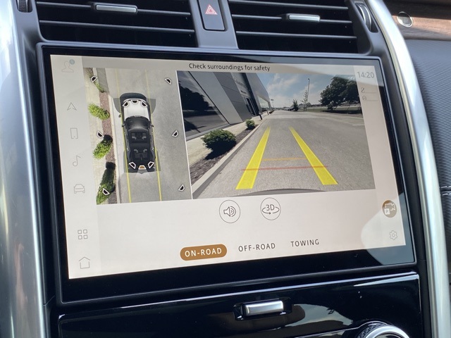 2025 Land Rover Discovery SE photo 13