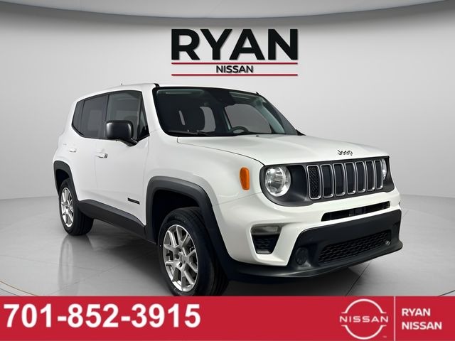 2023 Jeep Renegade Latitude's photo