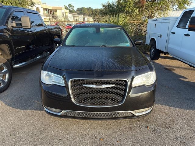 2016 Chrysler 300 Limited photo 2