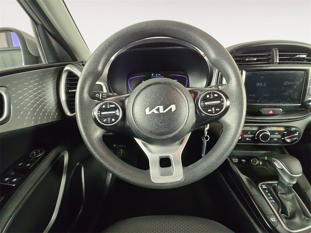 2023 Kia Soul LX photo 11
