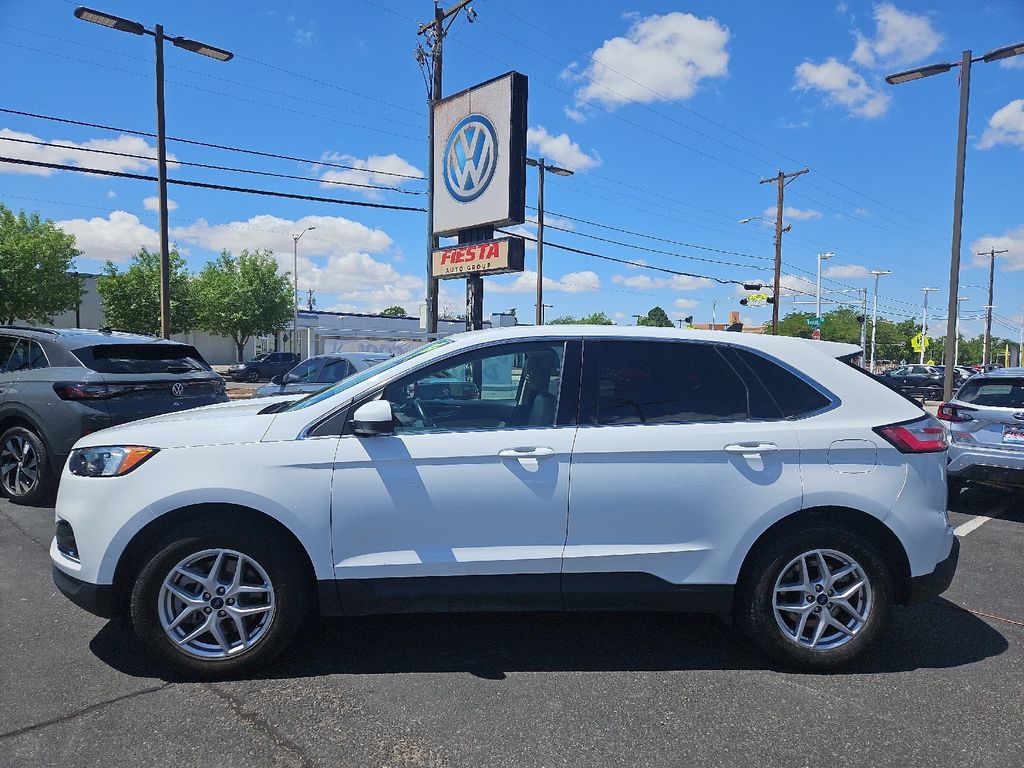 2022 Ford Edge SEL photo 6