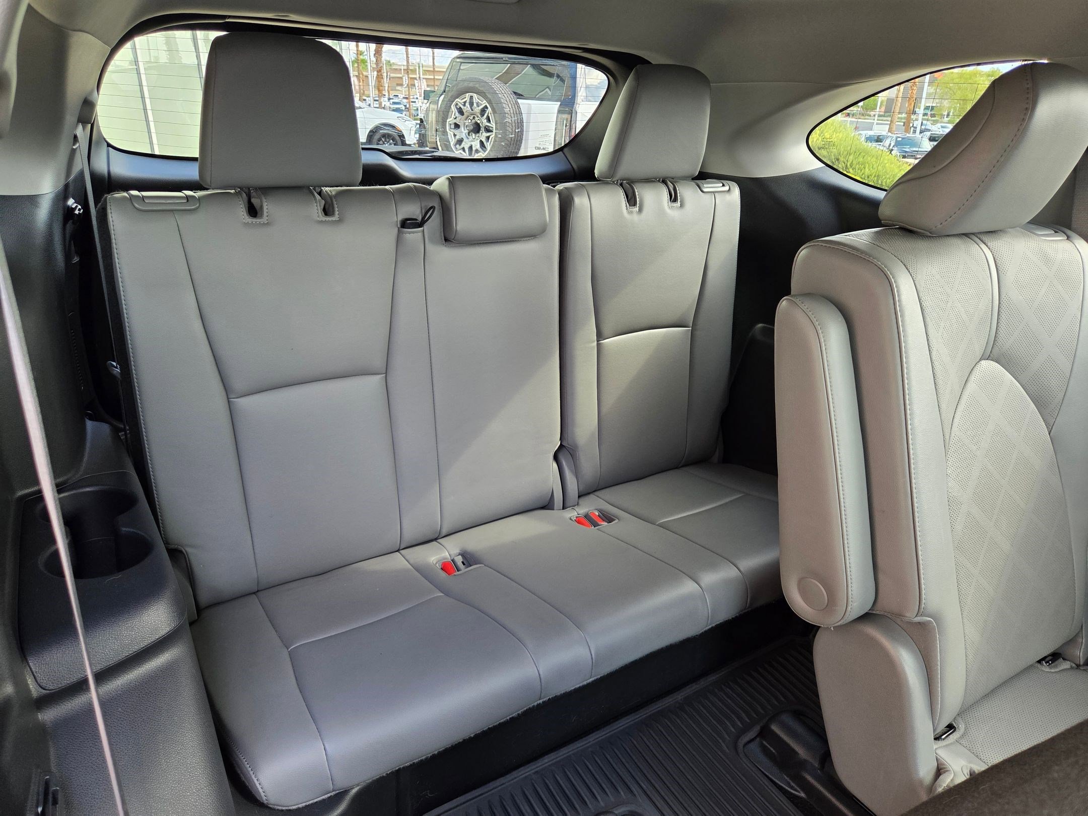 2022 Toyota Highlander Platinum photo 18