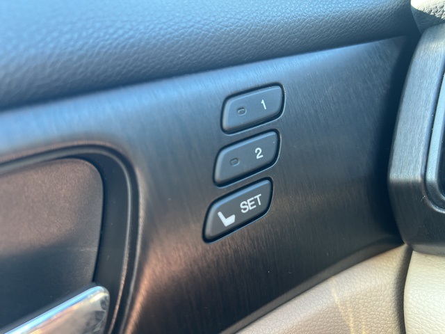 2013 Honda Accord EX-L photo 24