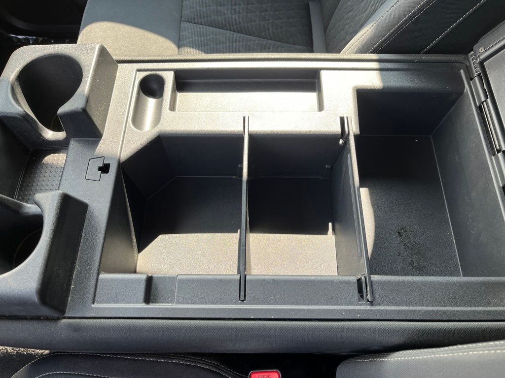 2018 Nissan Titan S photo 23