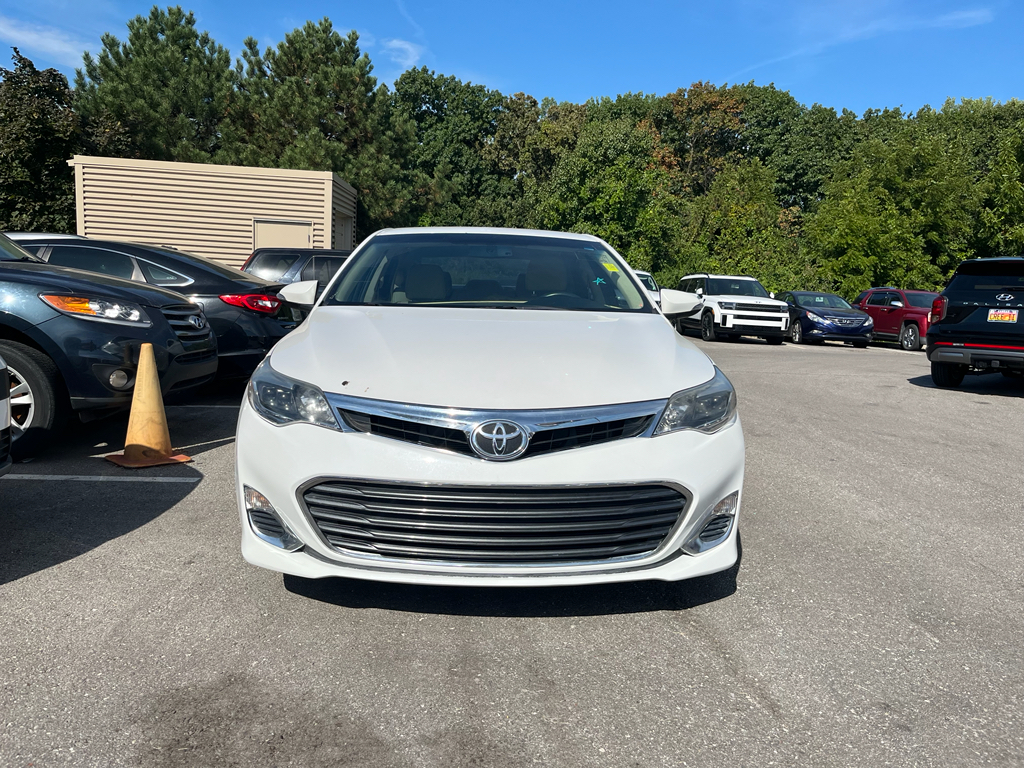 2015 Toyota Avalon XLE photo 2