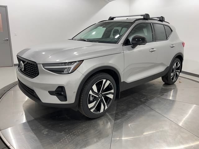 2025 Volvo XC40 Plus's photo