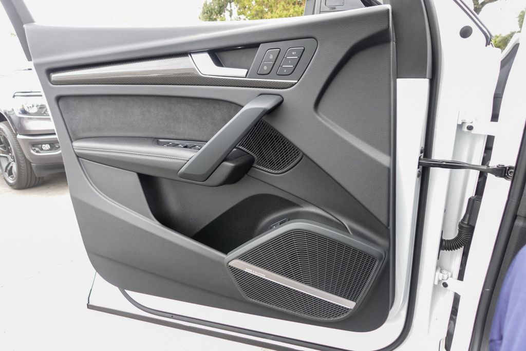 2023 Audi SQ5 Premium Plus photo 21