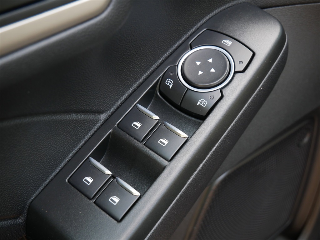 2022 Ford Escape SE photo 16