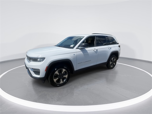 2024 Jeep Cherokee Limited 4xe photo 2