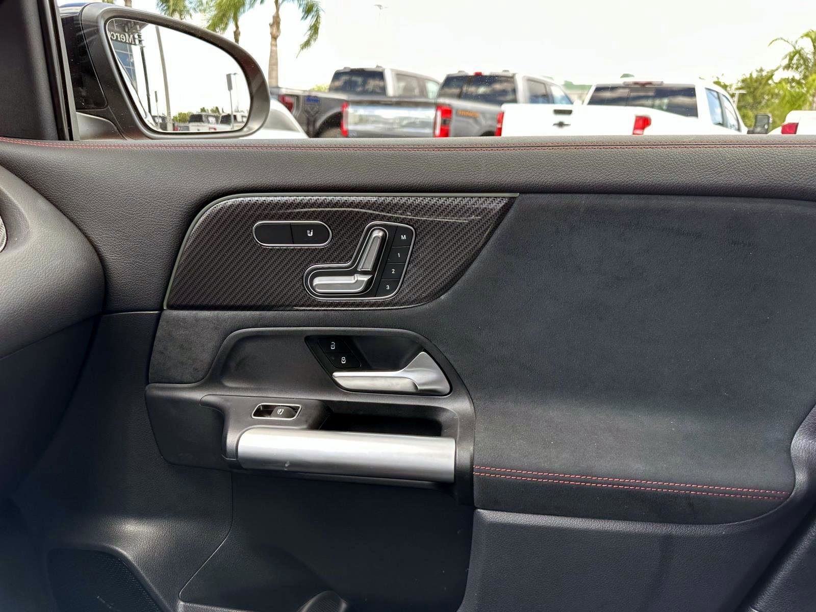2025 Mercedes Benz GLA 250 AMG photo 26