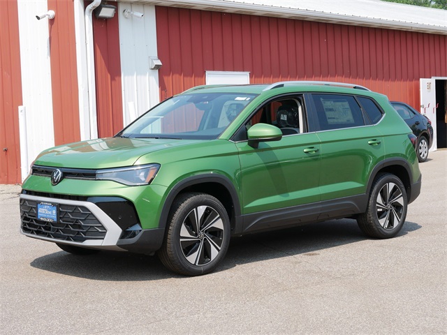 2025 Volkswagen Taos SE photo 4