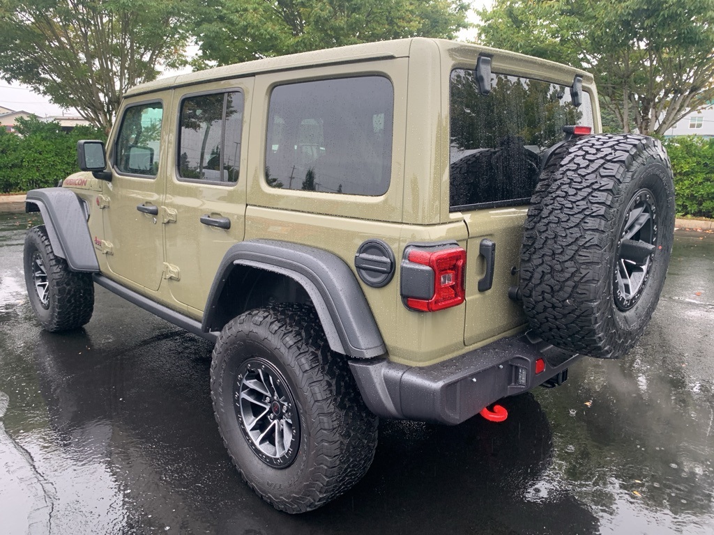 2025 Jeep Wrangler Rubicon photo 2