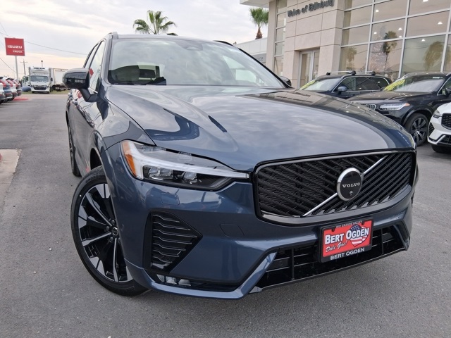 2026 Volvo XC60 Plus's photo