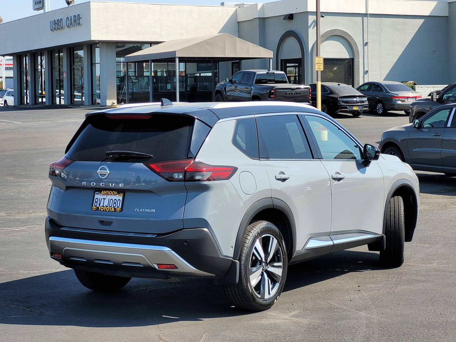 2021 Nissan Rogue Platinum photo 3