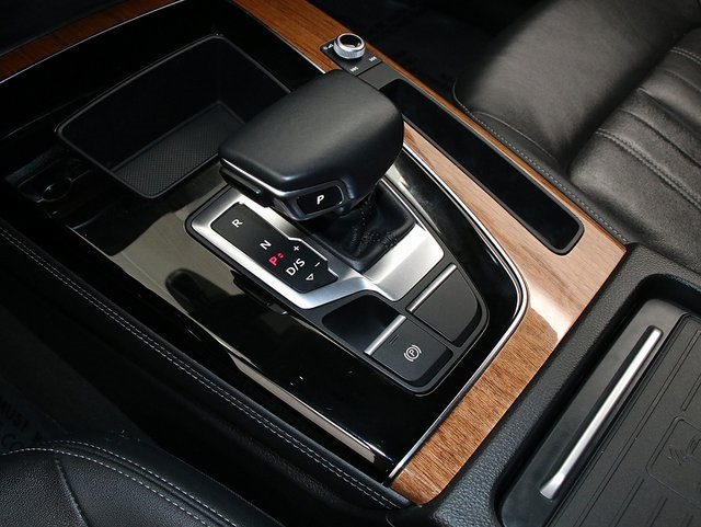 2021 Audi Q5 45 Premium Plus photo 21