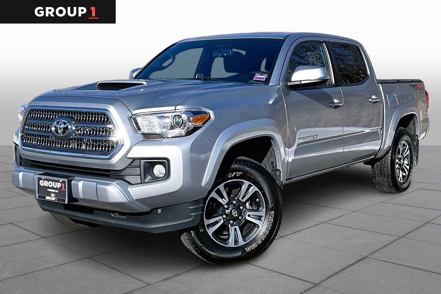 2017 Toyota Tacoma TRD Sport's photo