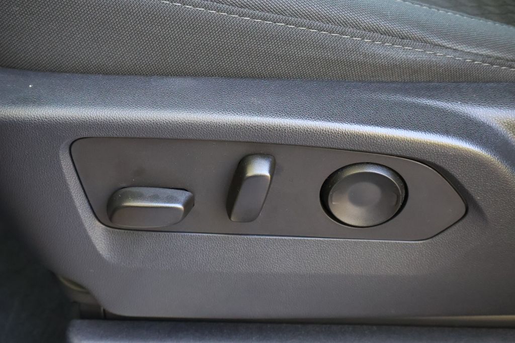 2022 Chevrolet Silverado 1500 RST photo 32