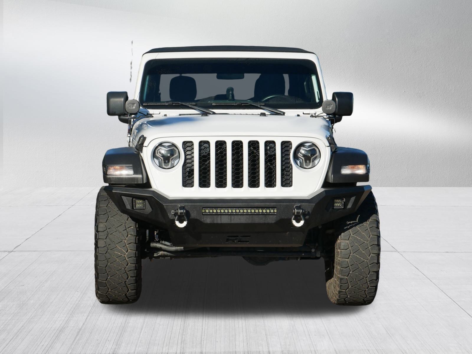 2020 Jeep Gladiator Sport S photo 2