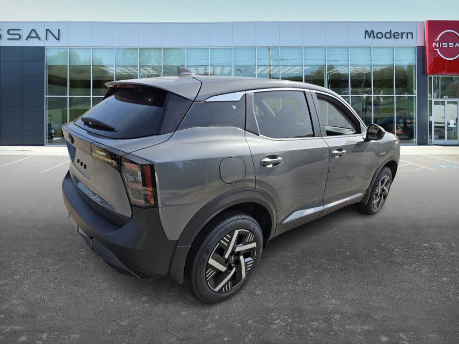 2025 Nissan Kicks SV photo 5
