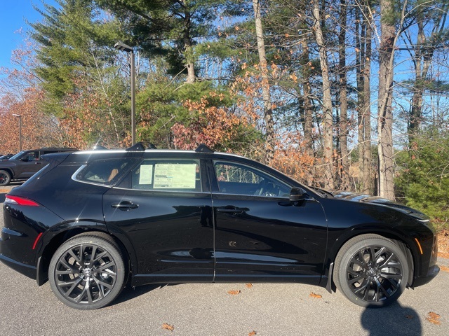 2025 Toyota Crown Signia Limited photo 4