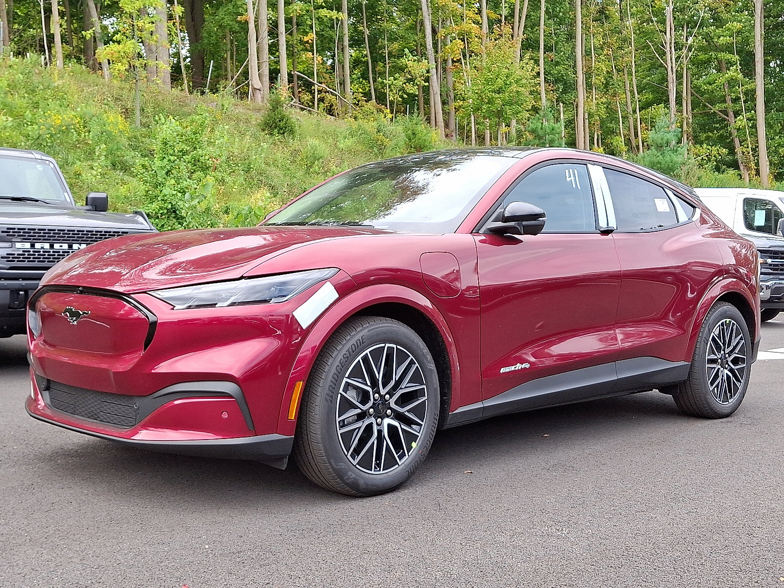 2025 Ford Mustang Mach-E Premium photo 2