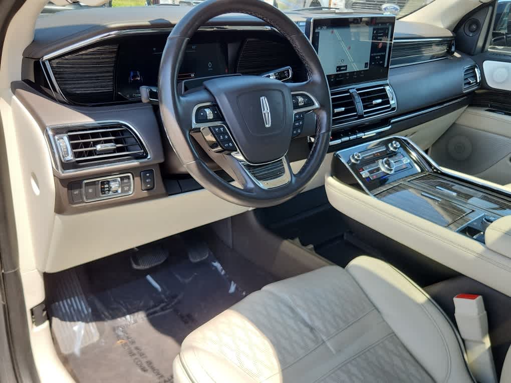 2022 Lincoln Navigator Black Label photo 12