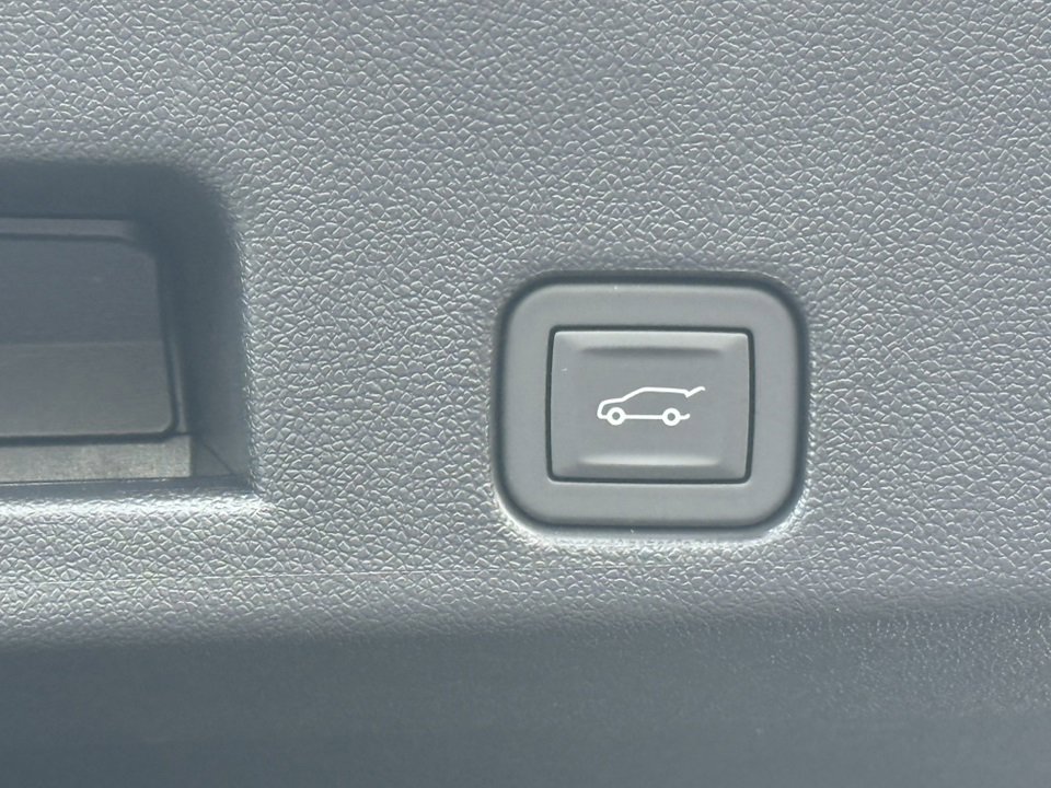2026 GMC ACADIA - Image 34