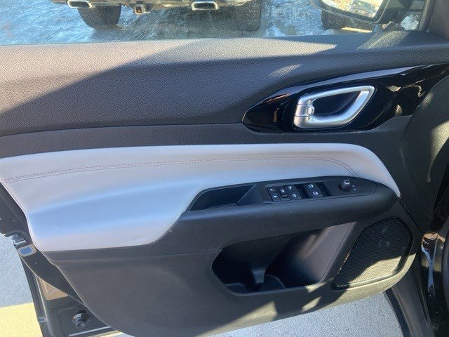 2022 Jeep Compass Limited photo 2