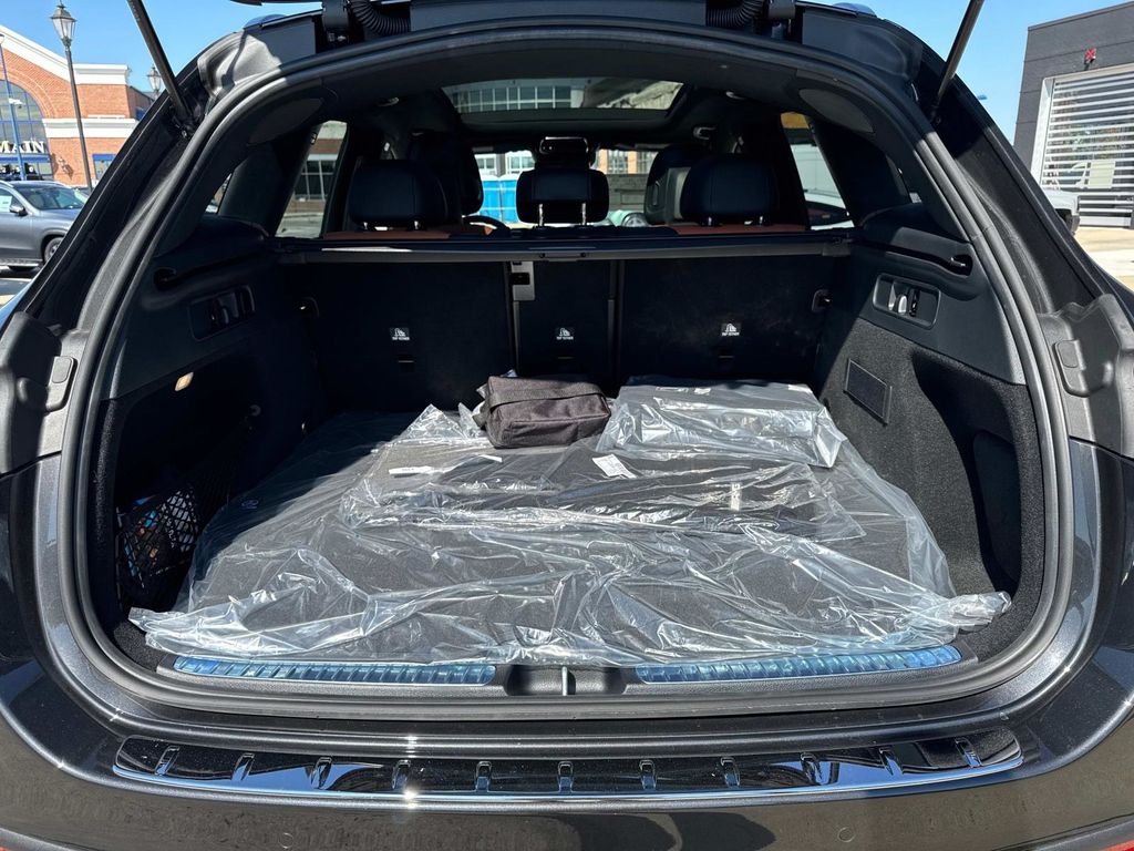 2026 Mercedes Benz GLC 350e 4MATIC photo 4