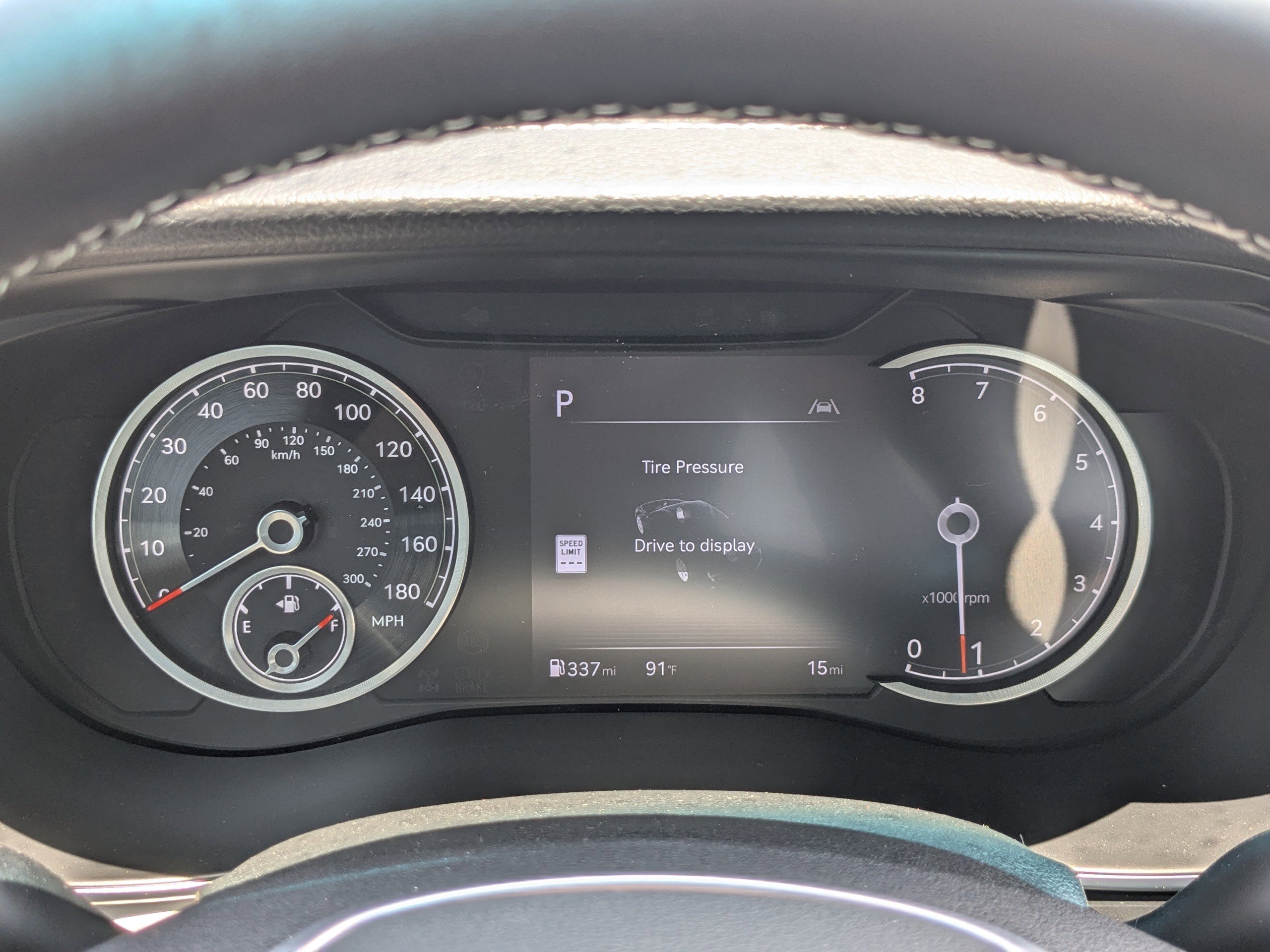 2025 Genesis G70 2.5T photo 21