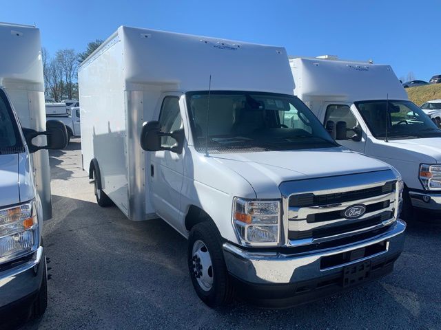 2026 Ford E-350 Base photo 3