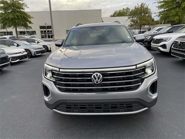 2024 Volkswagen Atlas SE Technology photo 2