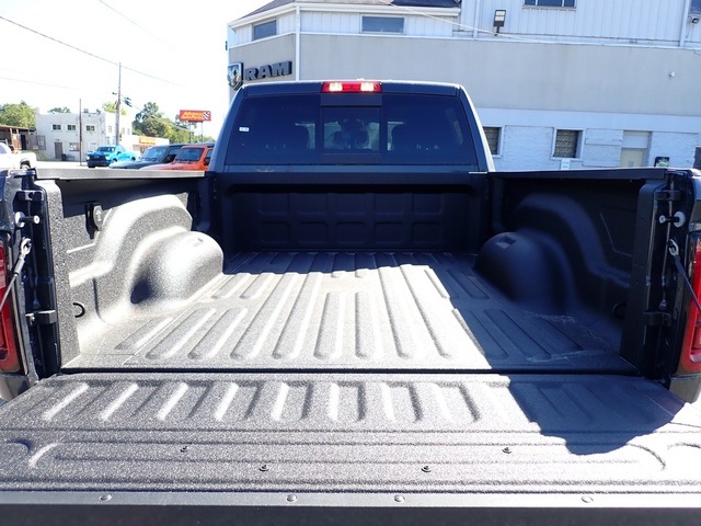 2026 Ram 2500 Tradesman photo 4