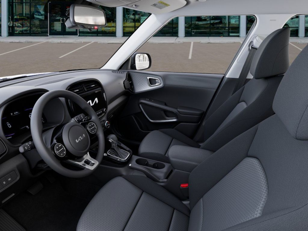 2025 Kia Soul S photo 14