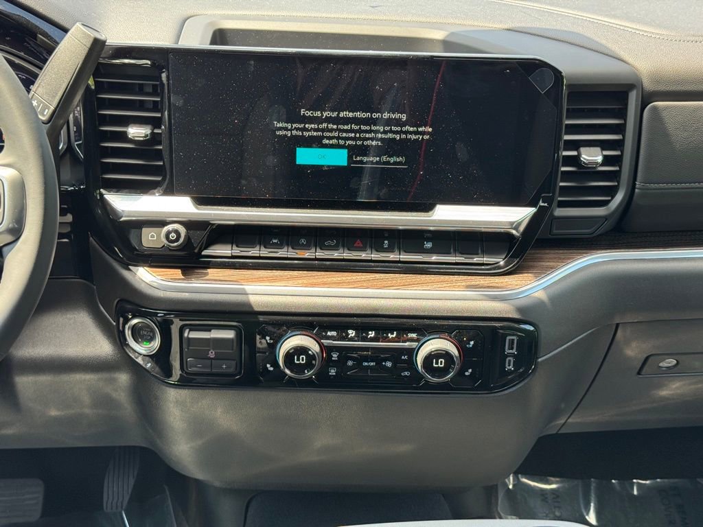 2025 Chevrolet Silverado 1500 RST photo 17