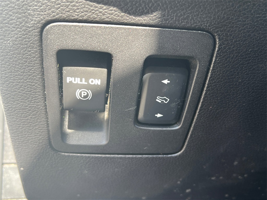 2017 Ford F-150 XLT photo 16