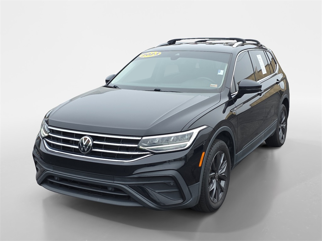 2023 Volkswagen Tiguan SE photo 4